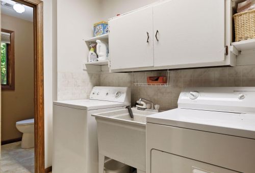 113 Hidden Meadow Rd, Saint Paul MN  55124-9743 exterior