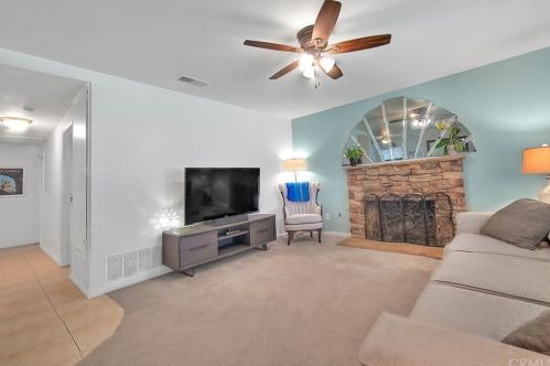 4046 Columbia Ave, Riverside CA  92501-1526 exterior