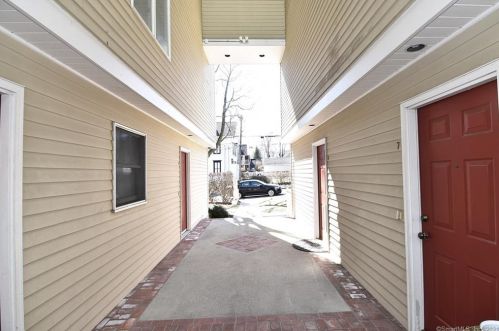 10 Prospect Ave, Norwalk CT  06850-3227 exterior