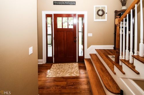 1261 White Oak Dr, White Plains, GA 30678-2870