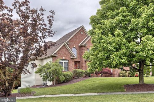 4 Mulberry Hill Rd, Carlisle, PA 17013-8417