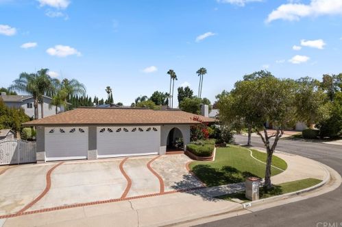 341 Fern Dr, Fullerton, CA 92832-1221