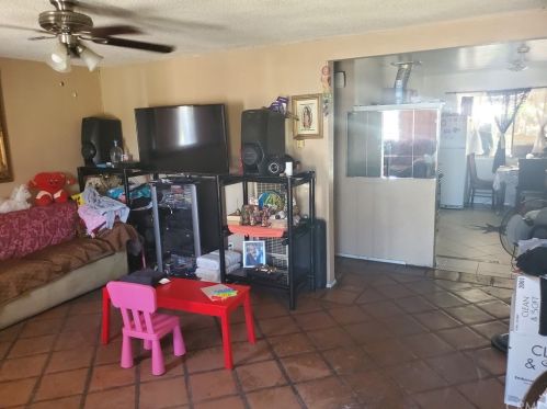705 Fairlawn Ave, Santa Ana, CA 92703-2815