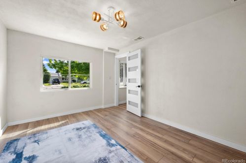 2895 Fairfax St, Denver CO  80207-2748 exterior