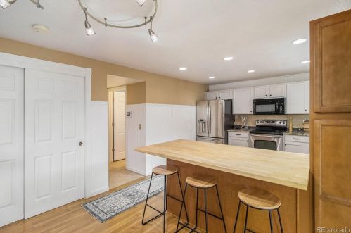 22844 Progress Ave, Denver CO  80015-6553 exterior