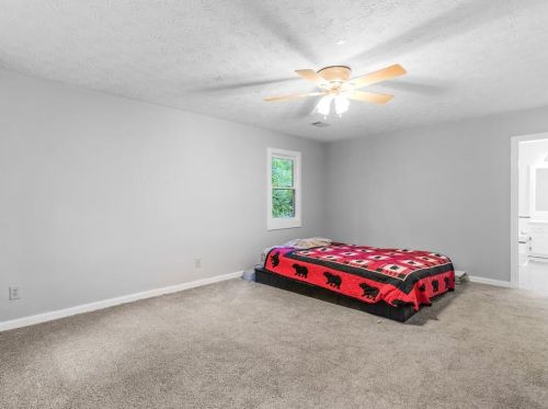 3890 Sundowner Ct, Conyers GA  30094-3870 exterior