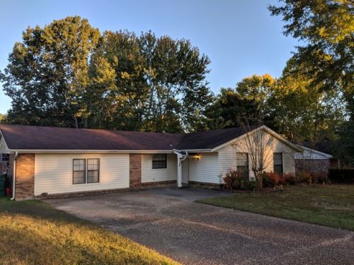 308 Fairway Dr, Conway, AR 72034-6171
