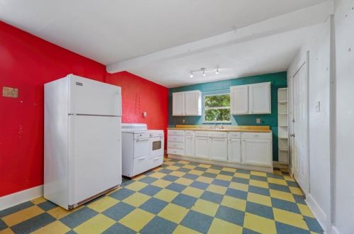 2508 2nd St, Austin TX  78702-4708 exterior