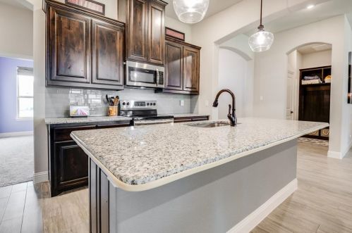 632 Mcneill, Fort Worth TX  76148 exterior