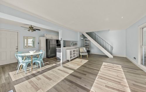 15932 76th Ave, Tinley Park, IL 60477-1303
