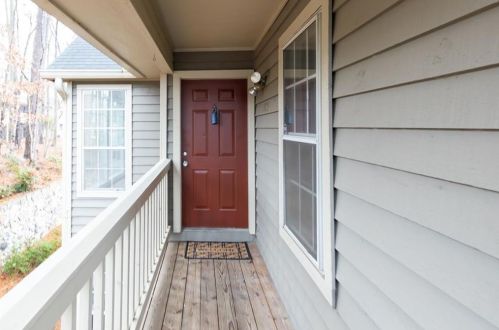 1303 Country Park Dr, Smyrna GA  30080-8227 exterior