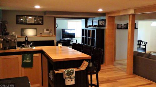 1951 Birch St, Saint Paul MN  55110-4218 exterior