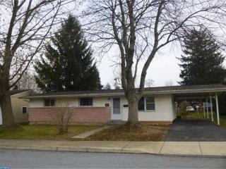 34 Lime St, Ephrata, PA 17522-2314