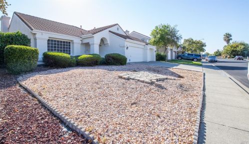 857 Monaghan Cir, Vacaville, CA 95688-8533