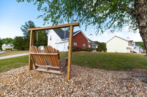 190 Longcreek Dr, Porterdale, GA 30016-7723