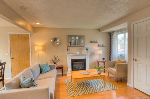 4504 Pagosa Way, Aurora, CO 80015-1917