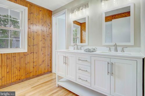 3301 Beret Ln, Silver Spring MD 20906-3028 exterior