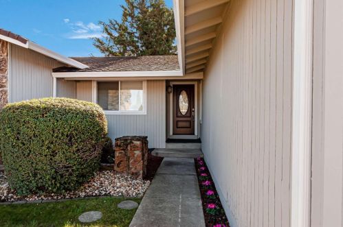 5544 Maplecrest Ct, San Jose, CA 95123-3025