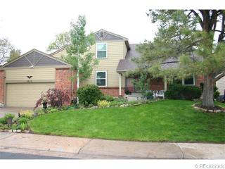 10113 Lake Dr, Littleton, CO 80127-2519