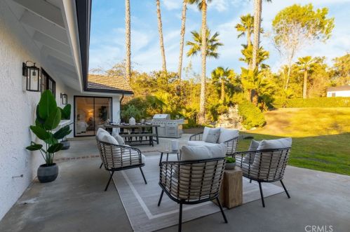 1232 Pleiades Dr, Vista CA  92084-6531 exterior