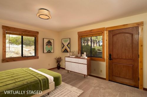 12628 Pinnacle Loop, Truckee CA  96161-6926 exterior