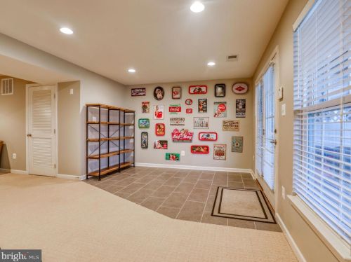 12 Payne St, Charles Town WV 25414-5536 exterior