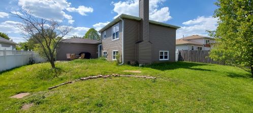 180 Steamboat Ln, Lemont, IL 60490-1009