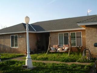 25793 El Vado Dr, Madera, CA 93638-0166