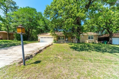 5305 Morris Ave, Fort Worth TX  76112-4831 exterior