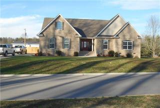 105 Parkway Pl, Tullahoma, TN 37388-5341
