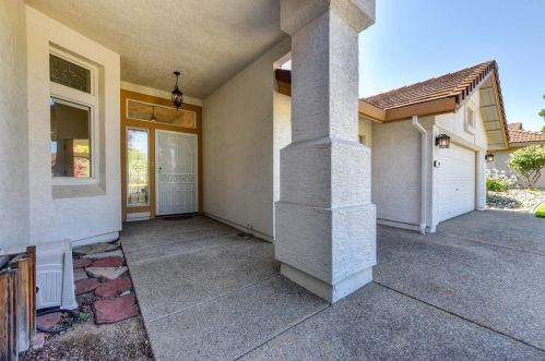 101 Kilcairn Ct, Folsom, CA 95630-8618