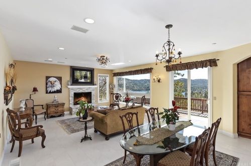 28708 Zion Dr, Lake Arrowhead, CA 92352-9705