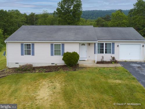 28 Shiloh Ct, Gerrardstown, WV 25420-4037