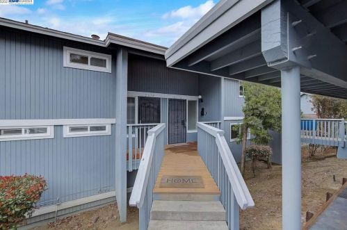 2372 D St, Hayward, CA 94541-4412