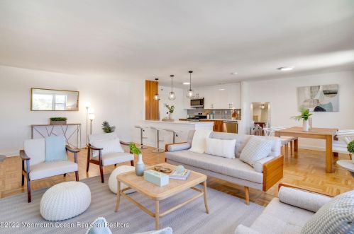 122-J4 Bodman Pl, Tinton Falls NJ  07701-1014 exterior