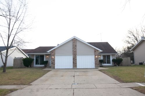 611613 Chardonnay Ln, Bull Valley, IL 60014-7404