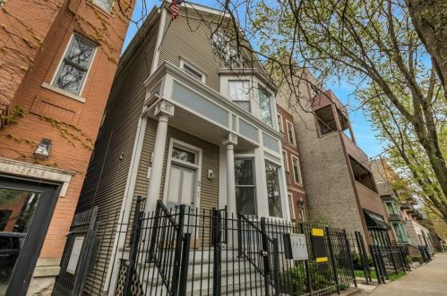 2553 Southport Ave, Chicago, IL 60614-2124