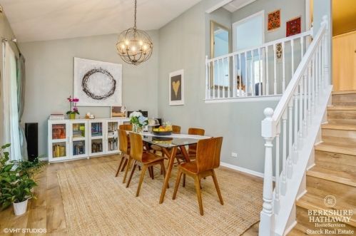 1858 Longboat Dr, Elk Grove Vlg, IL 60007-6927