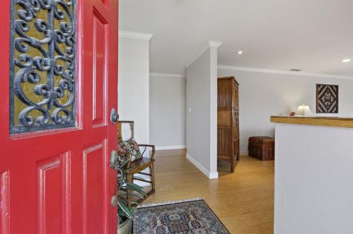 326 Rogers Ave, Watsonville, CA 95076-3304
