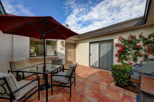 36 El Toro Dr, Rancho Mirage, CA 92270-4745