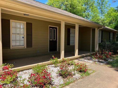 800 Mccullough Rd, Stockbridge GA  30281-4902 exterior