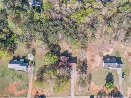 204 Knob Hill Dr, Locust Grove, GA 30248-2281