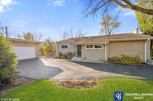 327 Ferndale Rd, Glenview, IL 60025-3284