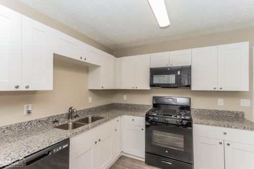 6664 Branch Dr, Rex GA  30273-2131 exterior