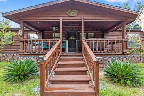 408 St Marys River Bluff Rd, Saint George, GA 31562-4048