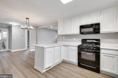 1253 Cresthaven Dr, Silver Spring MD 20903-1107 exterior