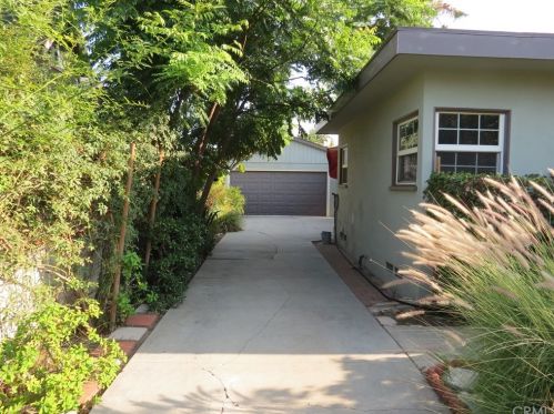 444 Kenoak Dr, Covina, CA 91723-1809