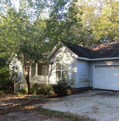 233 Chickadee Ln, Lugoff, SC 29078-8847