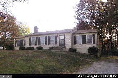102 Bowen Dr, Fredericksburg, VA 22407-1402