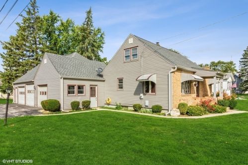 700 6th St, Alden, IL 60033-2112